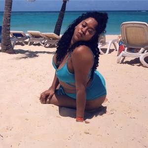 Meet your Posher, Noelia